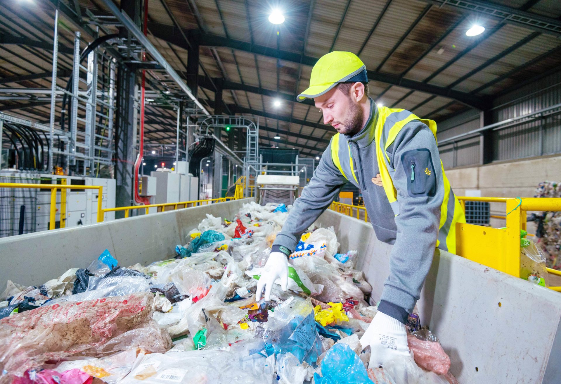'Major' step forward for UK recycling as 'pioneering' Fife plant opens